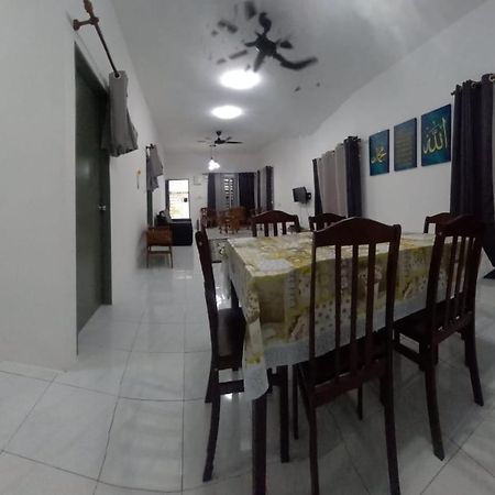 Homestay D'Mama Ifor Muslimi Tanjong Malim Exterior foto