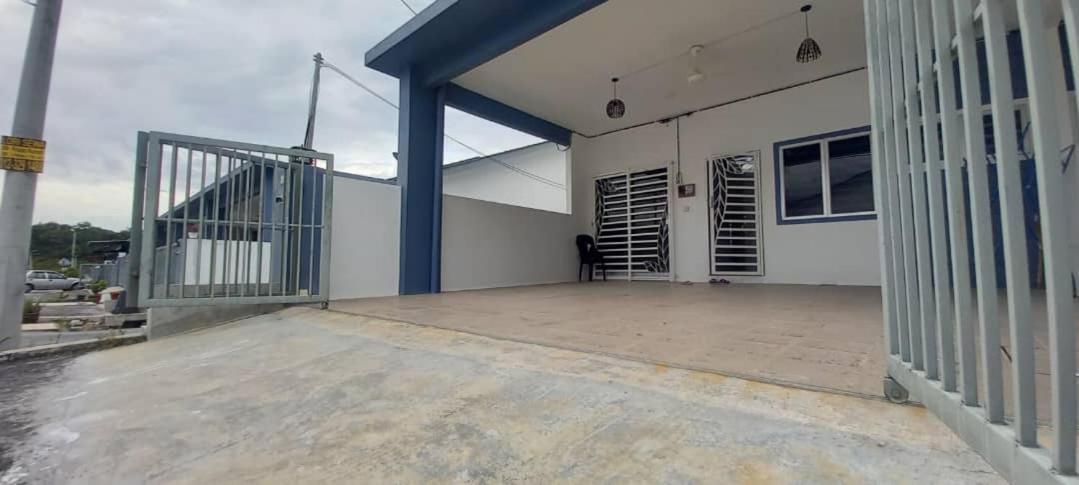 Homestay D'Mama Ifor Muslimi Tanjong Malim Exterior foto